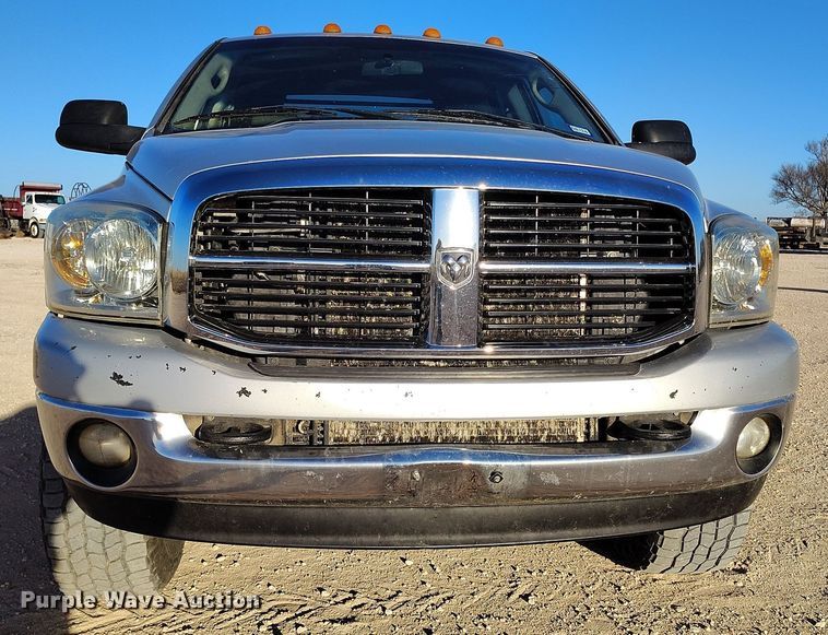 image for item DV6669 2007 Dodge  Ram 2500 Quad Cab flatbed truck