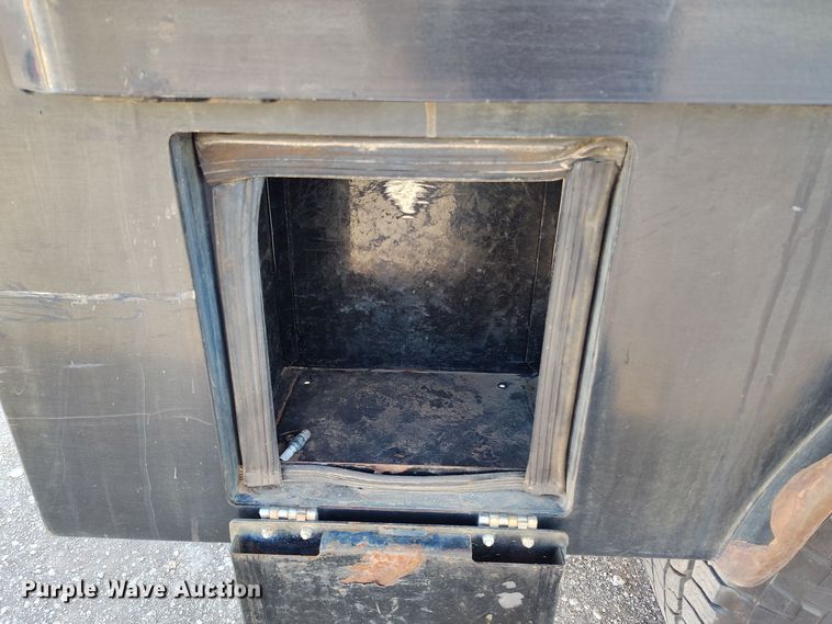 image for item DV6669 2007 Dodge  Ram 2500 Quad Cab flatbed truck