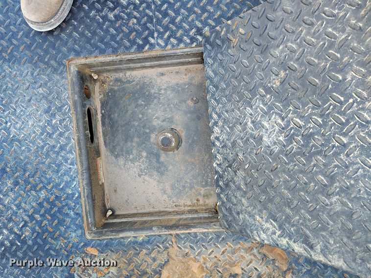 image for item DV6669 2007 Dodge  Ram 2500 Quad Cab flatbed truck