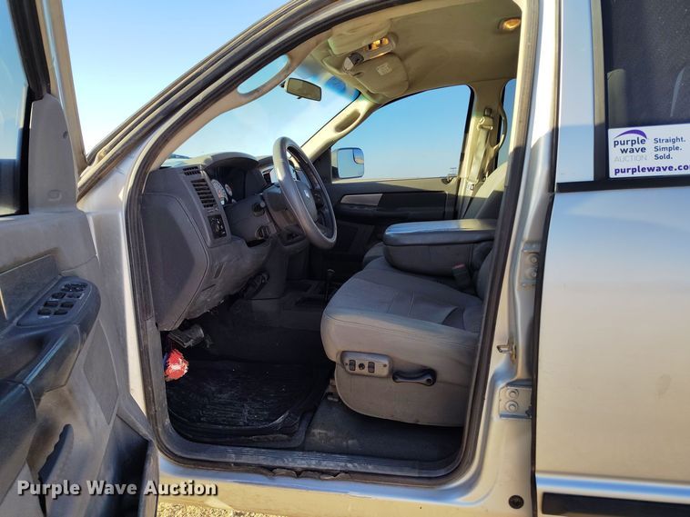 image for item DV6669 2007 Dodge  Ram 2500 Quad Cab flatbed truck