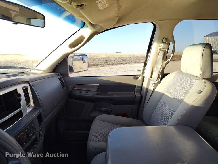 image for item DV6669 2007 Dodge  Ram 2500 Quad Cab flatbed truck