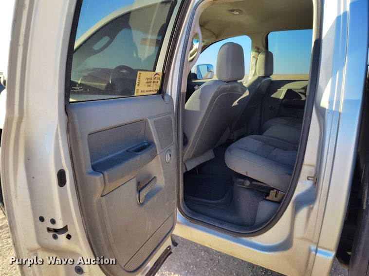 image for item DV6669 2007 Dodge  Ram 2500 Quad Cab flatbed truck