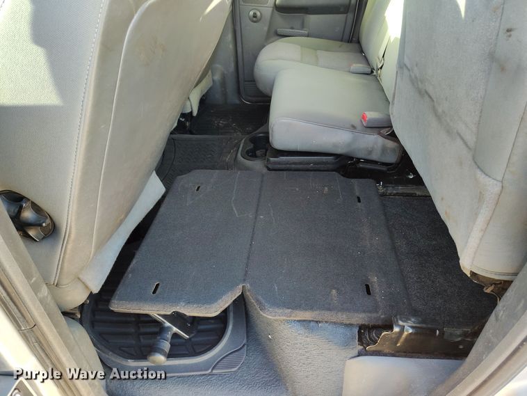 image for item DV6669 2007 Dodge  Ram 2500 Quad Cab flatbed truck