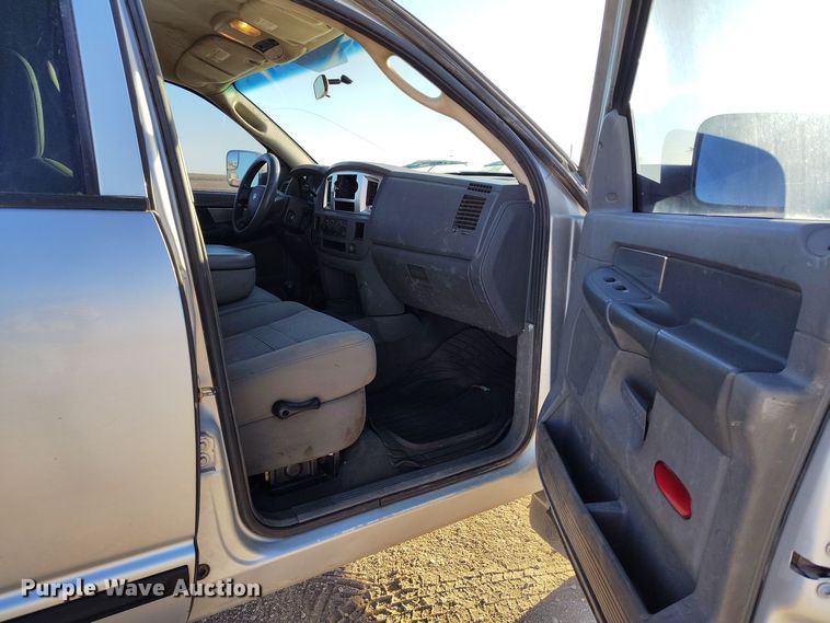 image for item DV6669 2007 Dodge  Ram 2500 Quad Cab flatbed truck