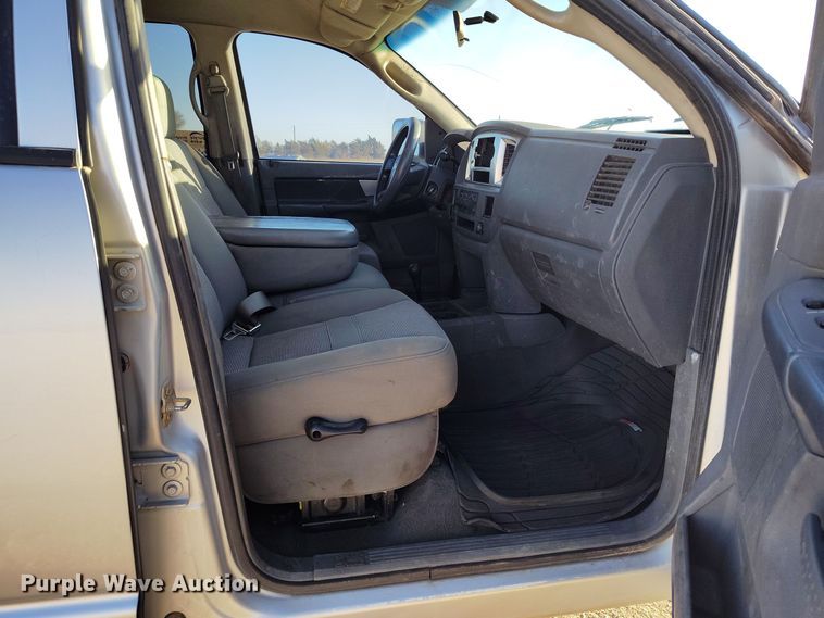 image for item DV6669 2007 Dodge  Ram 2500 Quad Cab flatbed truck