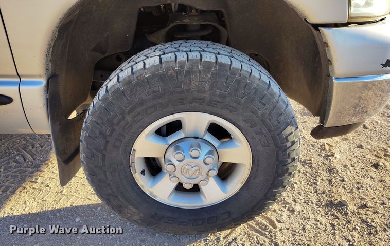 image for item DV6669 2007 Dodge  Ram 2500 Quad Cab flatbed truck