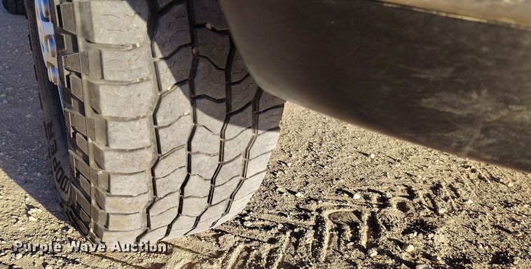 image for item DV6669 2007 Dodge  Ram 2500 Quad Cab flatbed truck