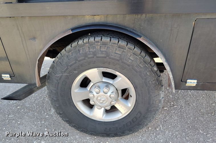 image for item DV6669 2007 Dodge  Ram 2500 Quad Cab flatbed truck