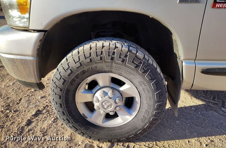 image for item DV6669 2007 Dodge  Ram 2500 Quad Cab flatbed truck