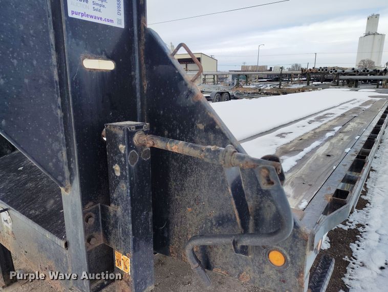 image for item DV6684 2022 Big Tex 22GN-35BK+5MR equipment trailer