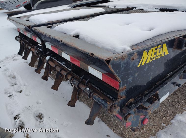 image for item DV6684 2022 Big Tex 22GN-35BK+5MR equipment trailer