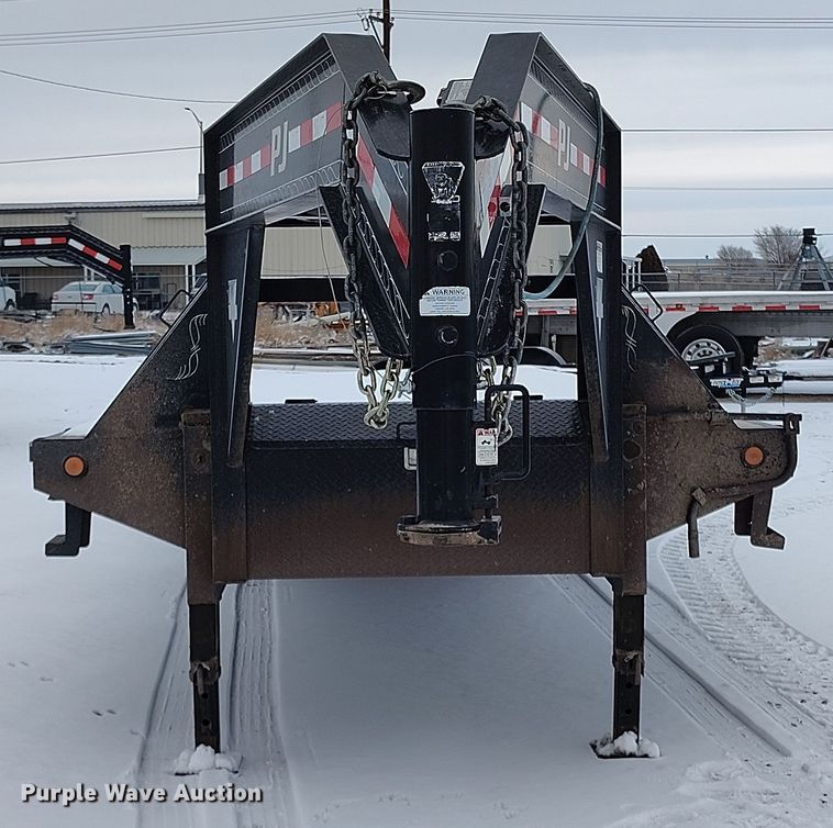 image for item DV6690 2015 PJ equipment trailer