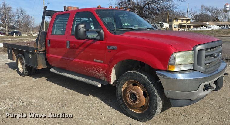 image for item DW2856 2003 Ford F450 Super Duty Crew Cab flatbed truck