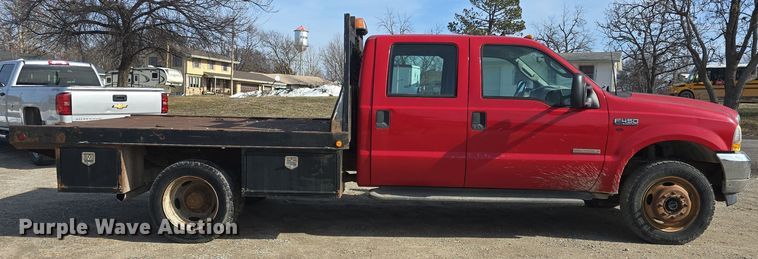 image for item DW2856 2003 Ford F450 Super Duty Crew Cab flatbed truck