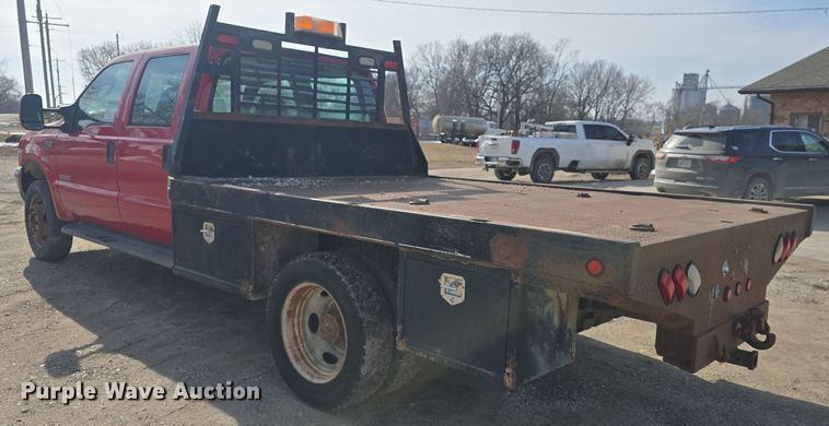 image for item DW2856 2003 Ford F450 Super Duty Crew Cab flatbed truck