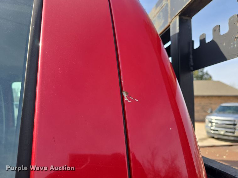 image for item DW2856 2003 Ford F450 Super Duty Crew Cab flatbed truck