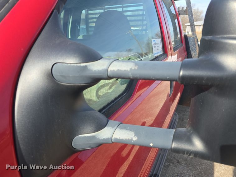 image for item DW2856 2003 Ford F450 Super Duty Crew Cab flatbed truck