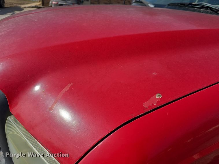 image for item DW2856 2003 Ford F450 Super Duty Crew Cab flatbed truck