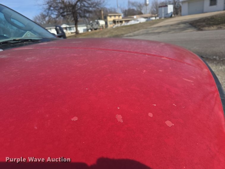 image for item DW2856 2003 Ford F450 Super Duty Crew Cab flatbed truck