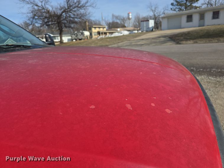 image for item DW2856 2003 Ford F450 Super Duty Crew Cab flatbed truck