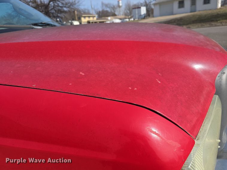 image for item DW2856 2003 Ford F450 Super Duty Crew Cab flatbed truck