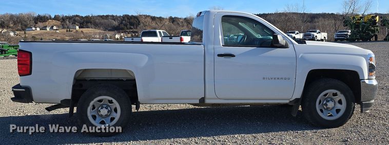 image for item DW3082 2016 Chevrolet Silverado 1500 pickup truck