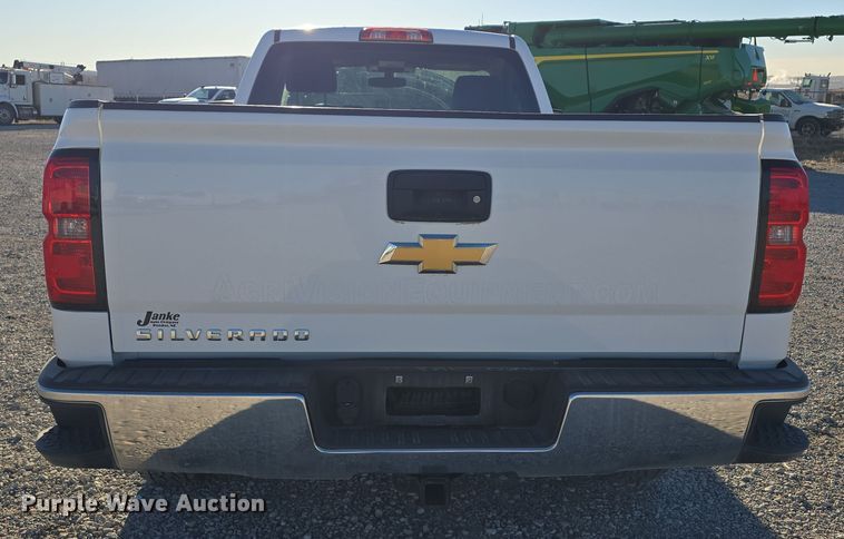 image for item DW3082 2016 Chevrolet Silverado 1500 pickup truck