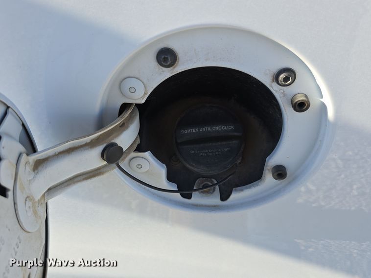 image for item DW3082 2016 Chevrolet Silverado 1500 pickup truck