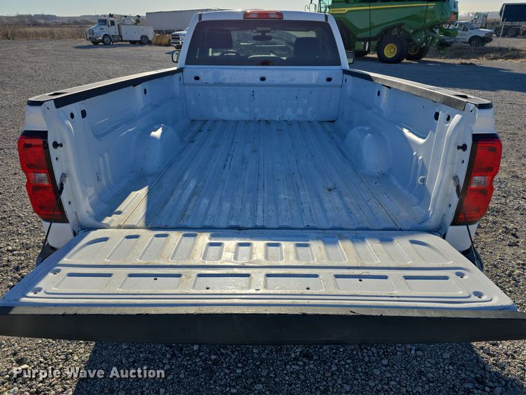 image for item DW3082 2016 Chevrolet Silverado 1500 pickup truck