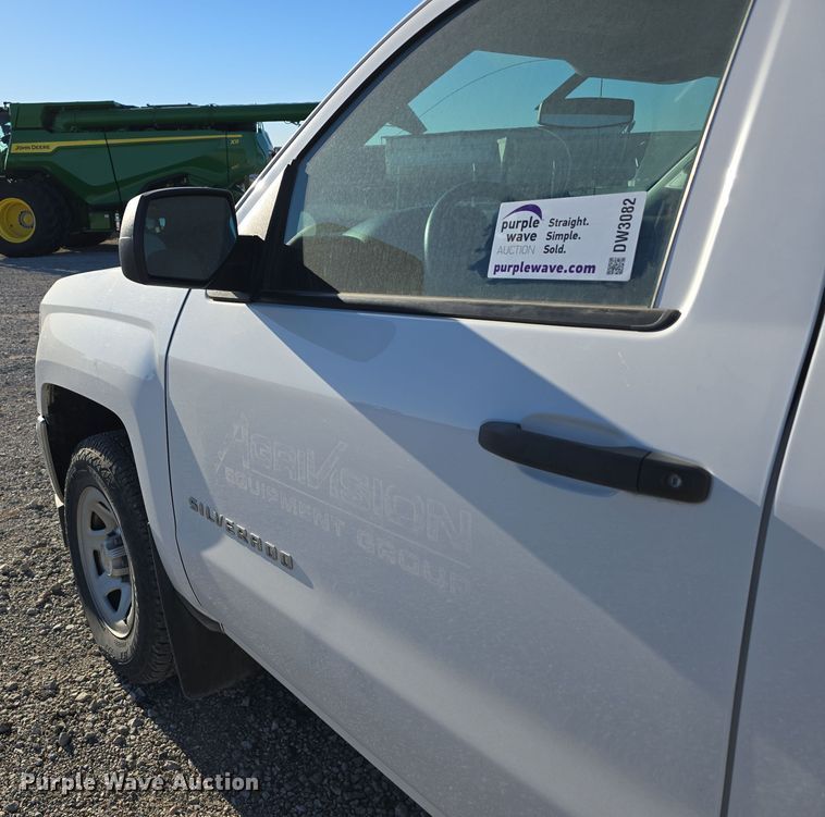 image for item DW3082 2016 Chevrolet Silverado 1500 pickup truck