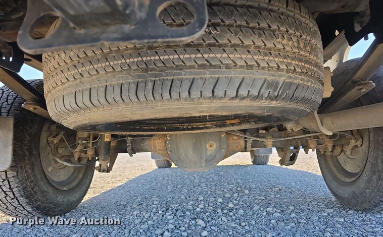 image for item DW3082 2016 Chevrolet Silverado 1500 pickup truck