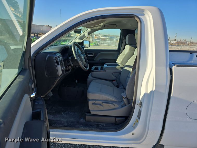 image for item DW3082 2016 Chevrolet Silverado 1500 pickup truck