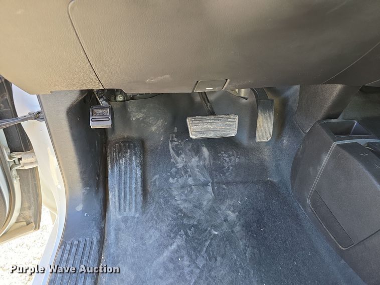 image for item DW3082 2016 Chevrolet Silverado 1500 pickup truck