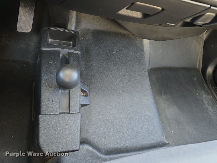 image for item DW3082 2016 Chevrolet Silverado 1500 pickup truck