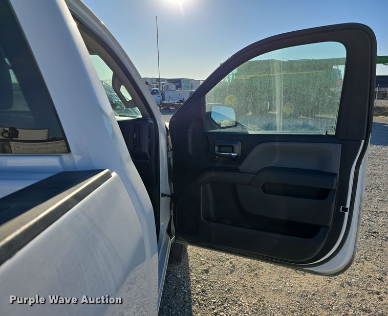 image for item DW3082 2016 Chevrolet Silverado 1500 pickup truck