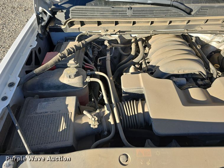 image for item DW3082 2016 Chevrolet Silverado 1500 pickup truck