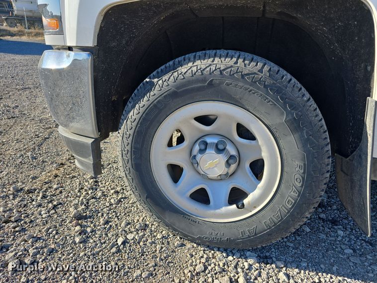 image for item DW3082 2016 Chevrolet Silverado 1500 pickup truck