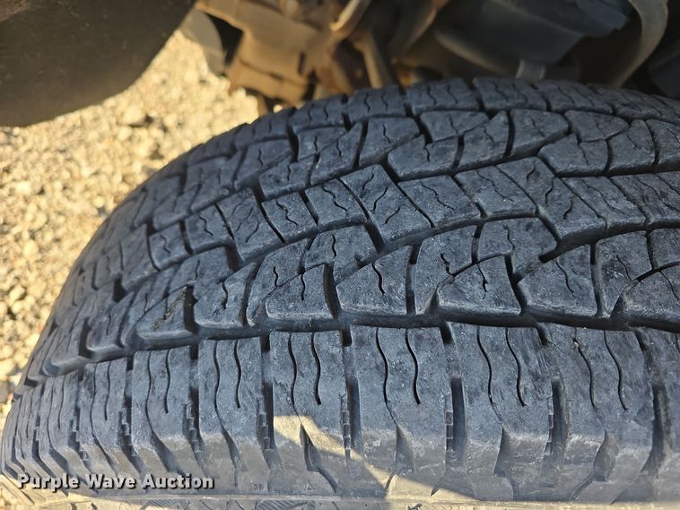 image for item DW3082 2016 Chevrolet Silverado 1500 pickup truck