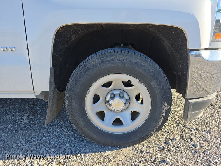 image for item DW3082 2016 Chevrolet Silverado 1500 pickup truck