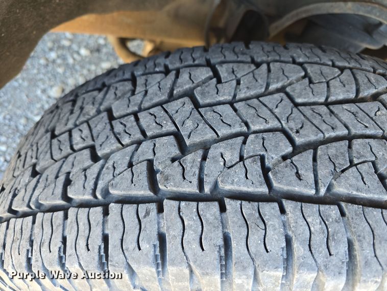 image for item DW3082 2016 Chevrolet Silverado 1500 pickup truck