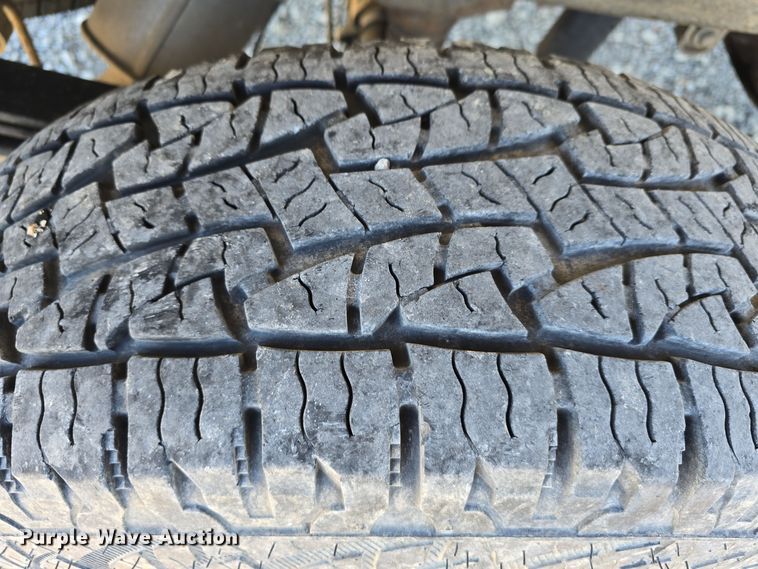 image for item DW3082 2016 Chevrolet Silverado 1500 pickup truck