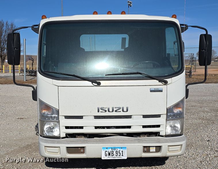 image for item DW3116 2014 Isuzu NPR HD truck cab and chassis