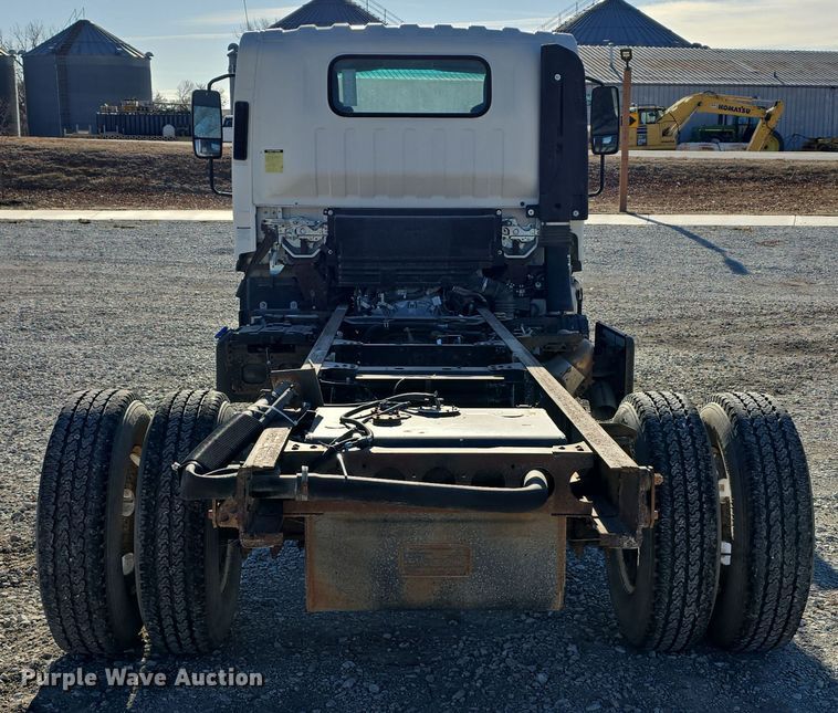 image for item DW3116 2014 Isuzu NPR HD truck cab and chassis