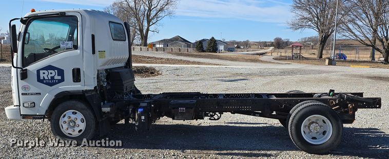 image for item DW3116 2014 Isuzu NPR HD truck cab and chassis