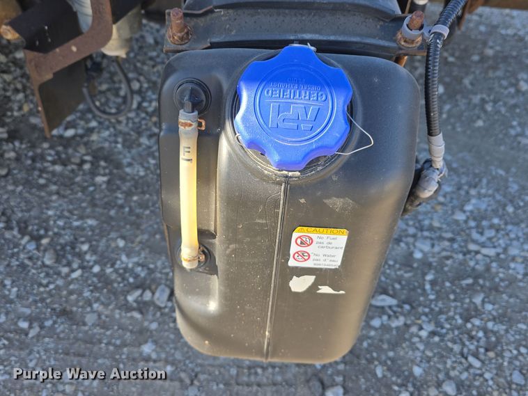 image for item DW3116 2014 Isuzu NPR HD truck cab and chassis