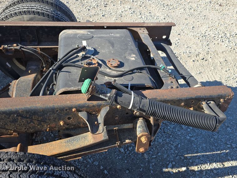 image for item DW3116 2014 Isuzu NPR HD truck cab and chassis