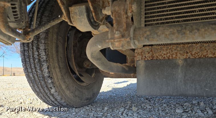 image for item DW3116 2014 Isuzu NPR HD truck cab and chassis