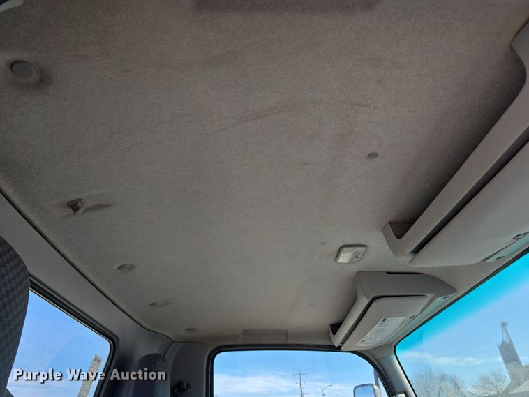 image for item DW3116 2014 Isuzu NPR HD truck cab and chassis