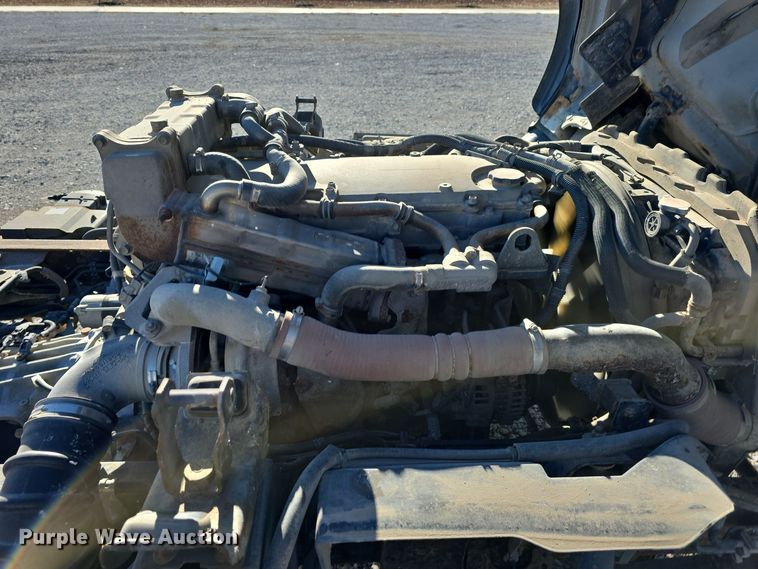 image for item DW3116 2014 Isuzu NPR HD truck cab and chassis