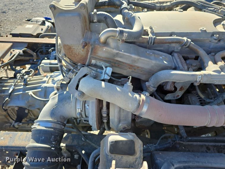 image for item DW3116 2014 Isuzu NPR HD truck cab and chassis